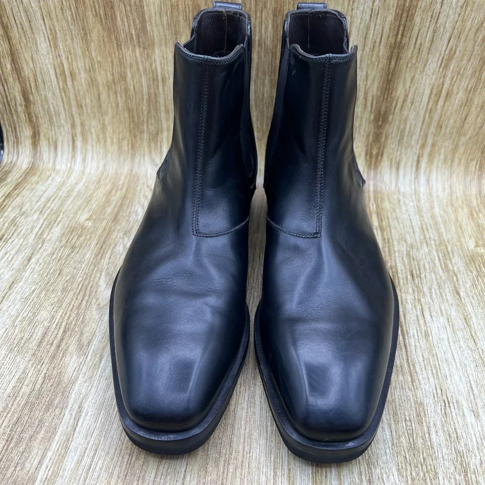 Salvatore Ferragamo Chelsea Boots Men's Size 9 Black Leather Lug Sole 38336